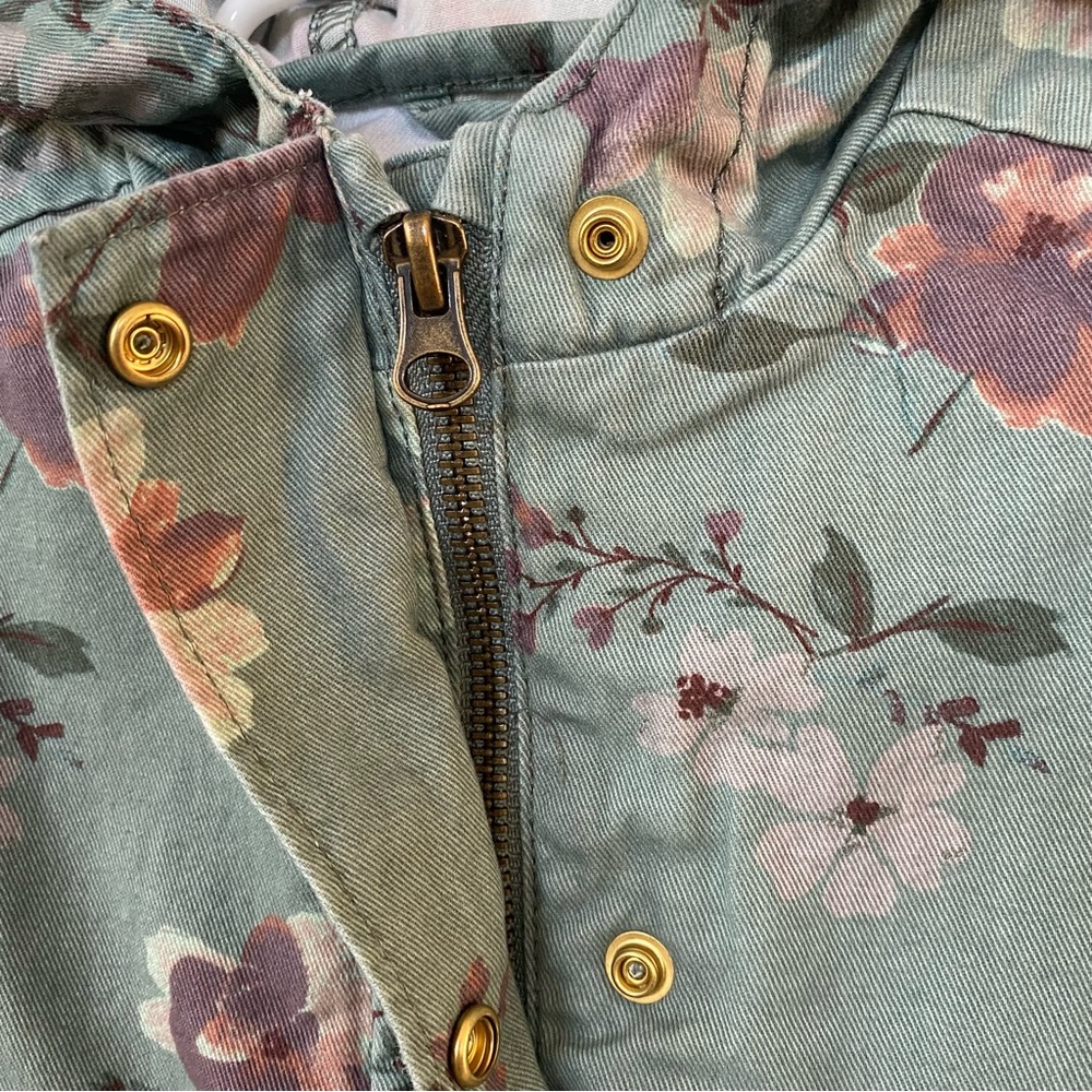 Carter’s Jacket - Picture 4 of 5